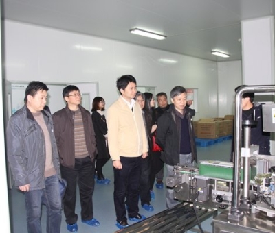 食藥監(jiān)管?chē)?guó)家總局及省、市、縣局領(lǐng)導(dǎo)蒞臨仙客來(lái)調(diào)研