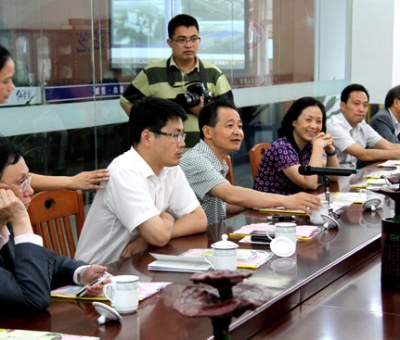 香港貿(mào)發(fā)局經(jīng)貿(mào)代表團考察仙客來公司——盛贊仙客來靈芝