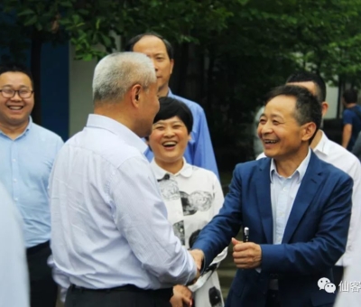 全國政協(xié)副主席、九三學(xué)社中央常務(wù)副主委邵鴻一行蒞臨仙客來生物科技有限公司視察調(diào)研。