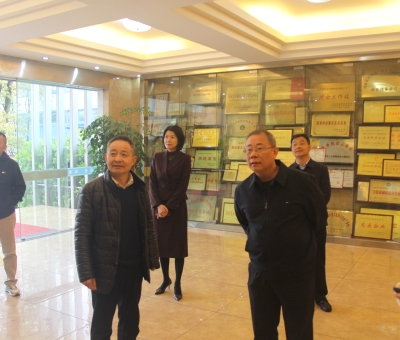 國家稅務(wù)總局九江市稅務(wù)局黨委副書記、副局長孫暉等領(lǐng)導(dǎo)蒞臨仙客來公司調(diào)研